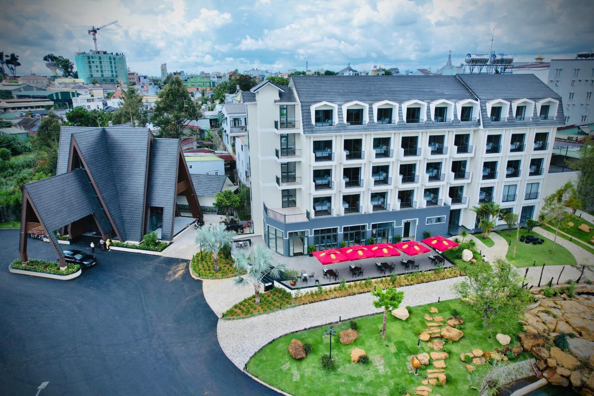 Sunflower Hotel & Resort 保禄 外观 照片