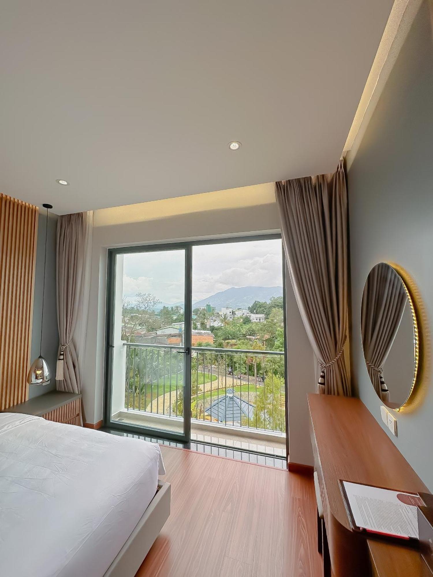 Sunflower Hotel & Resort 保禄 外观 照片