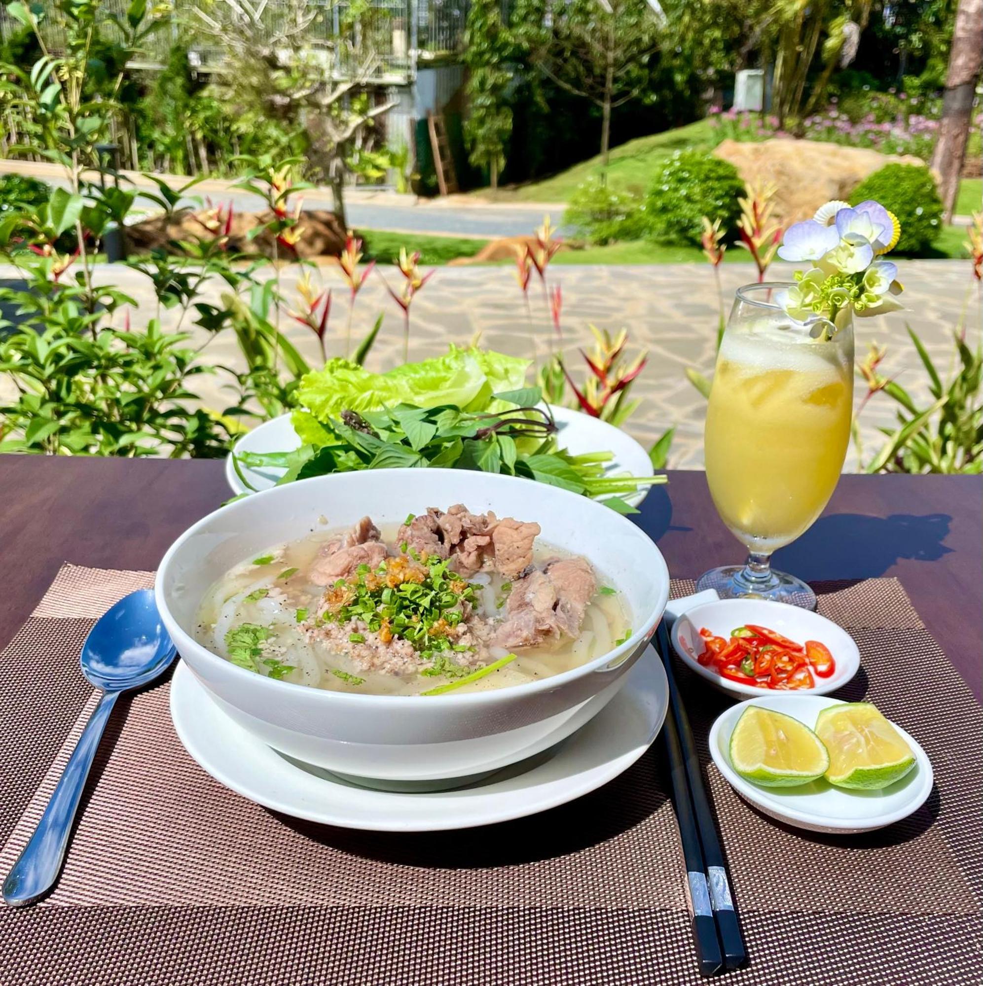 Sunflower Hotel & Resort 保禄 外观 照片